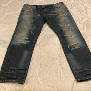 Crysp denim distressed jeans